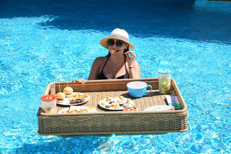 Lunch by the pool at Kempinski Summerland Hotel & Resort